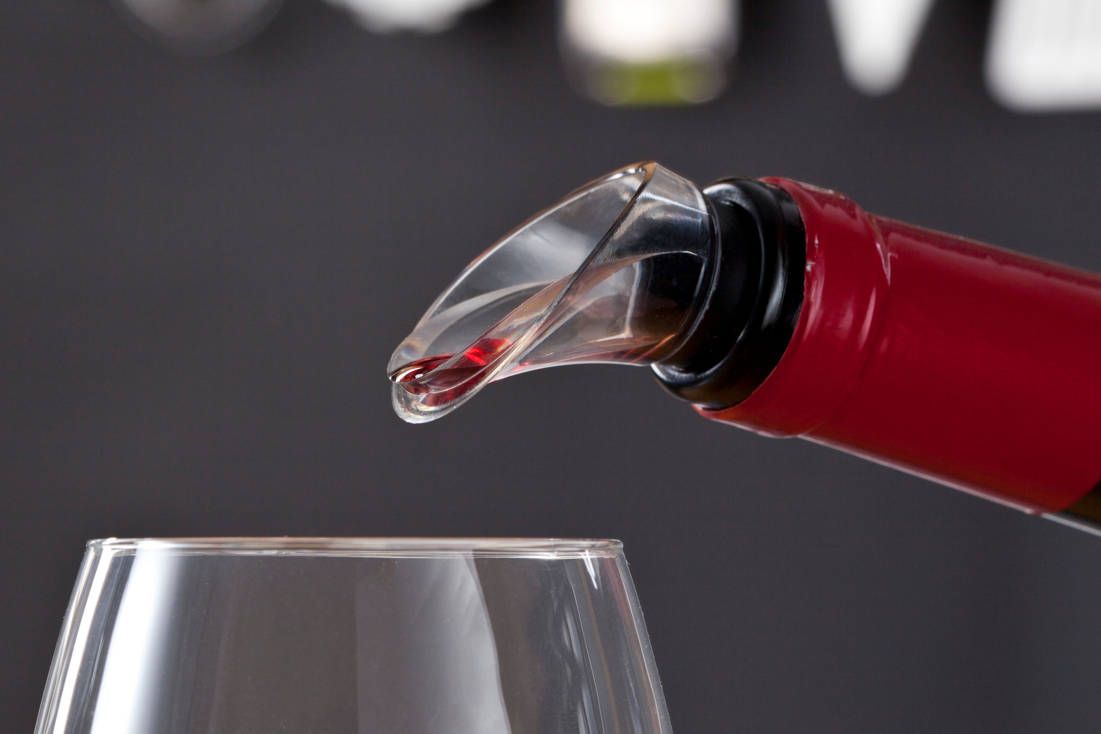 Bottle Stoppers & Pourers
