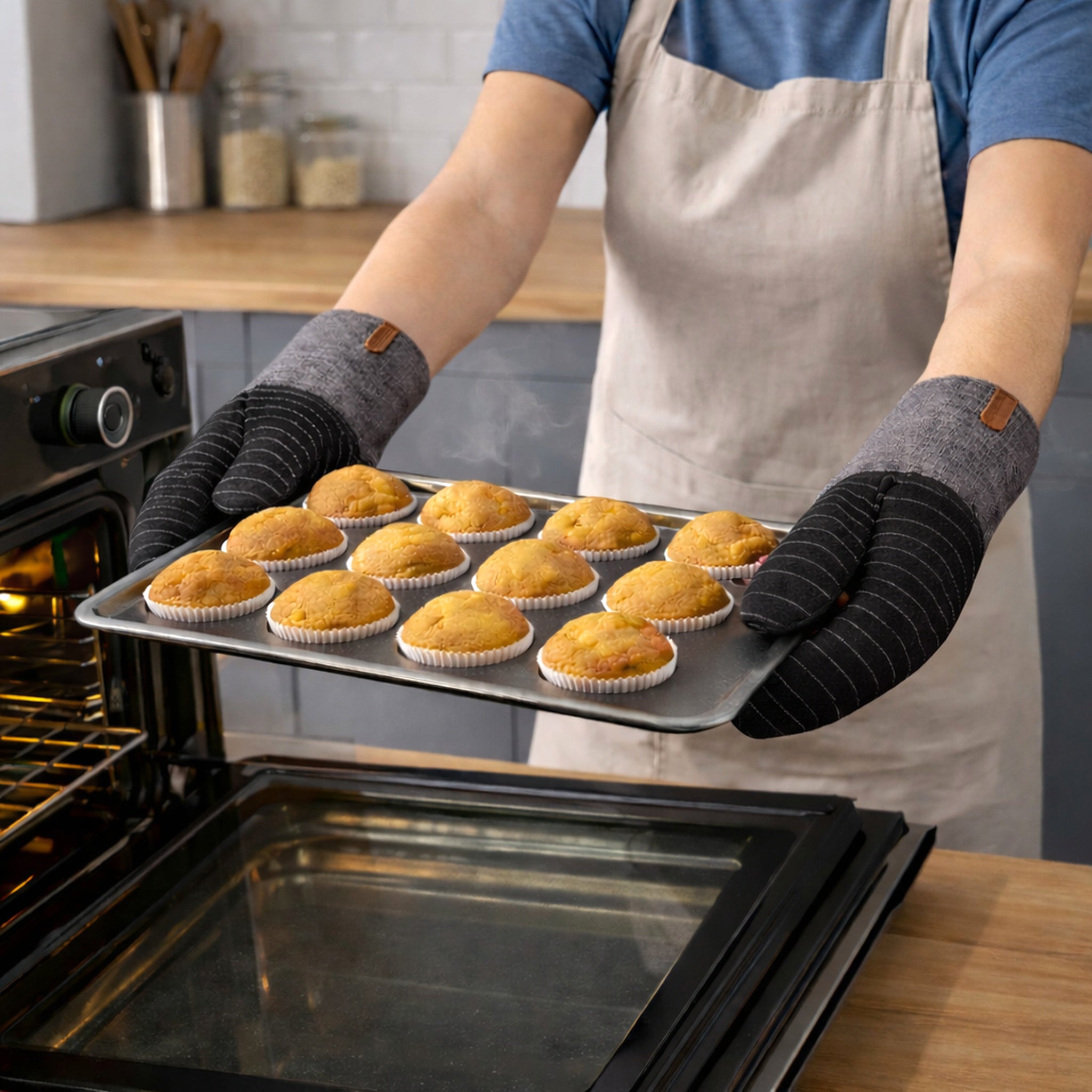 REGENT KITCHEN SILICONE AND COTTON OVEN GLOVE BLACK, 340MM