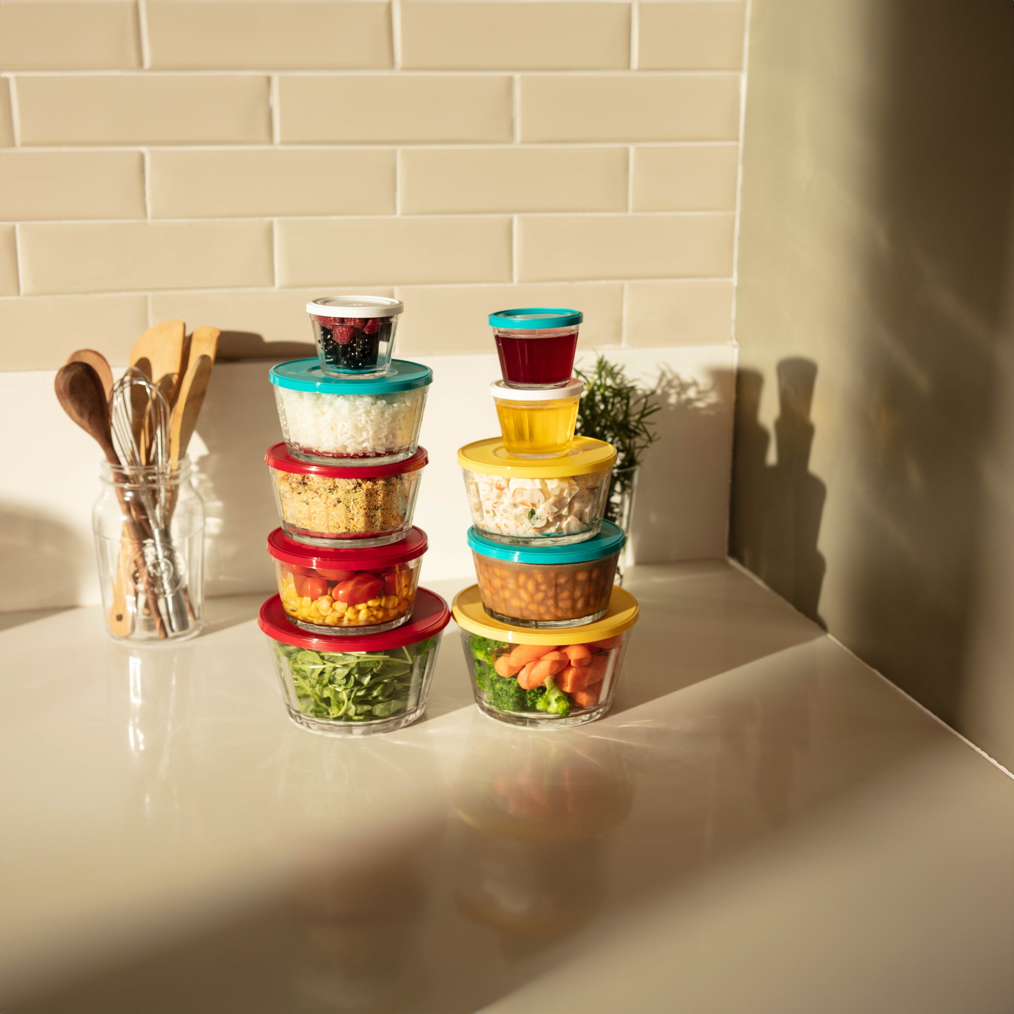 NADIR AMERICANO XL BOWL WITH 3 COLOURED PLASTIC LIDS, 1L