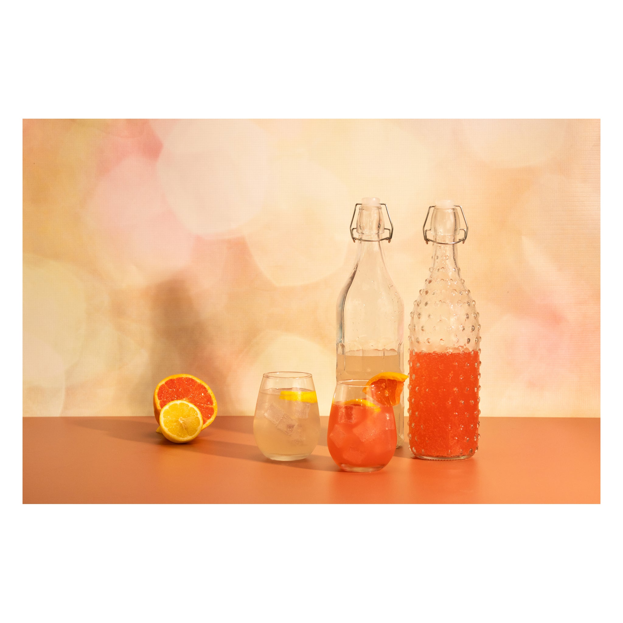 REGENT GLASS HOBNAIL BOTTLE WITH CLIP TOP LID, 1L