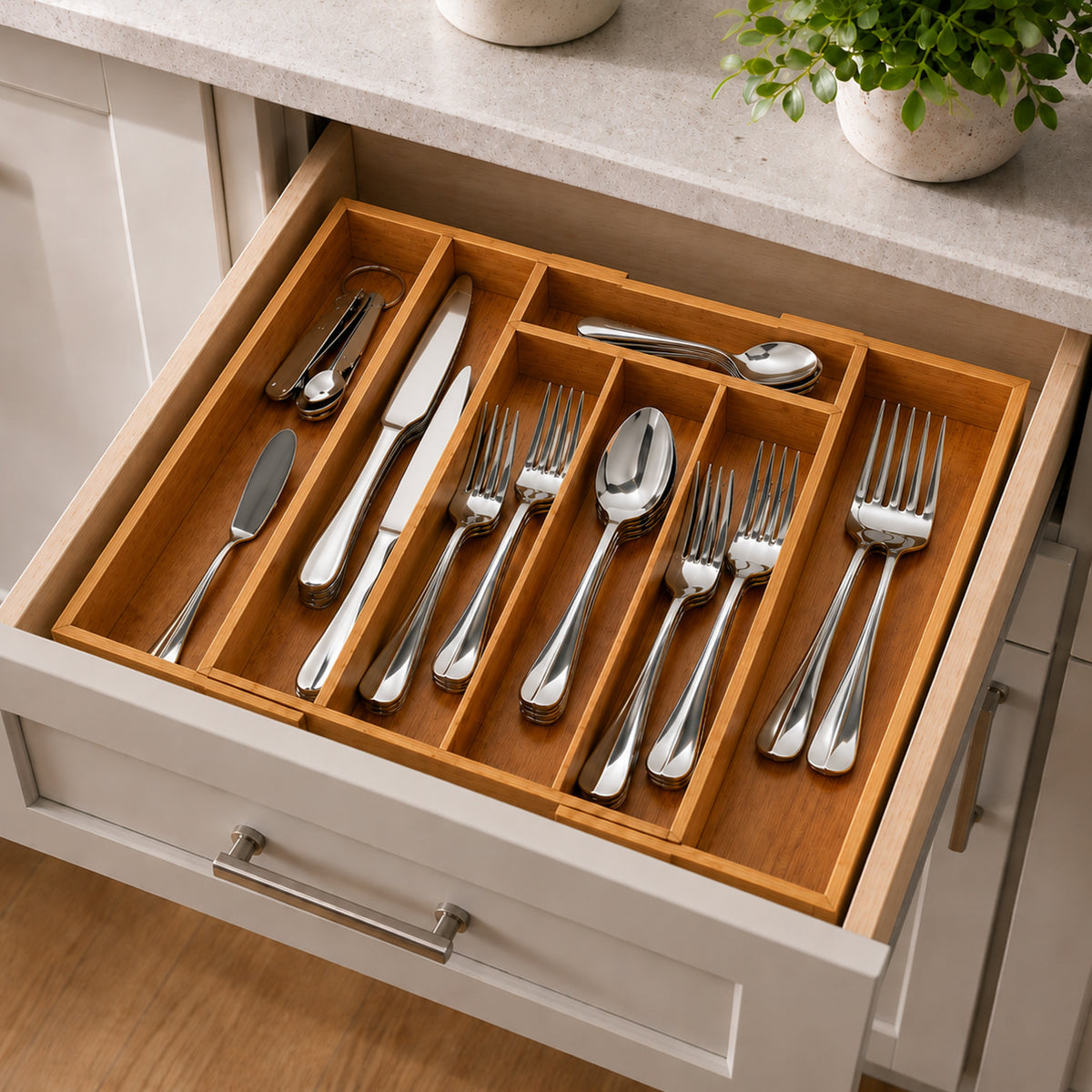 REGENT BAMBOO EXPANDABLE CUTLERY TRAY, 400/260X320MM