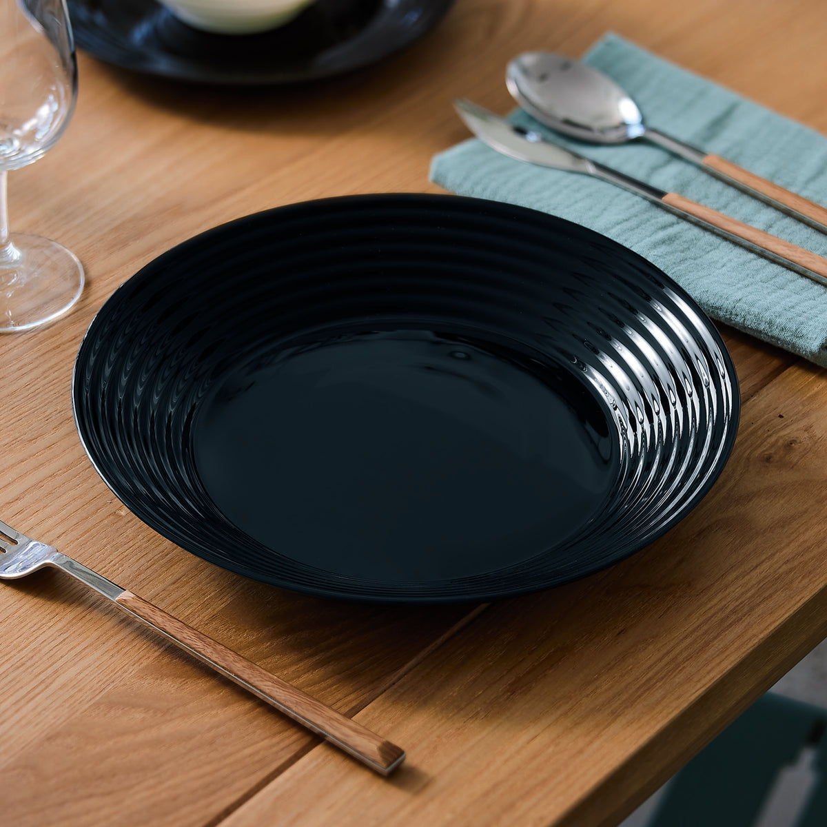 LUMINARC HARENA BLACK OPAL TEMPERED SOUP BOWL 800ML, 230MM DIA