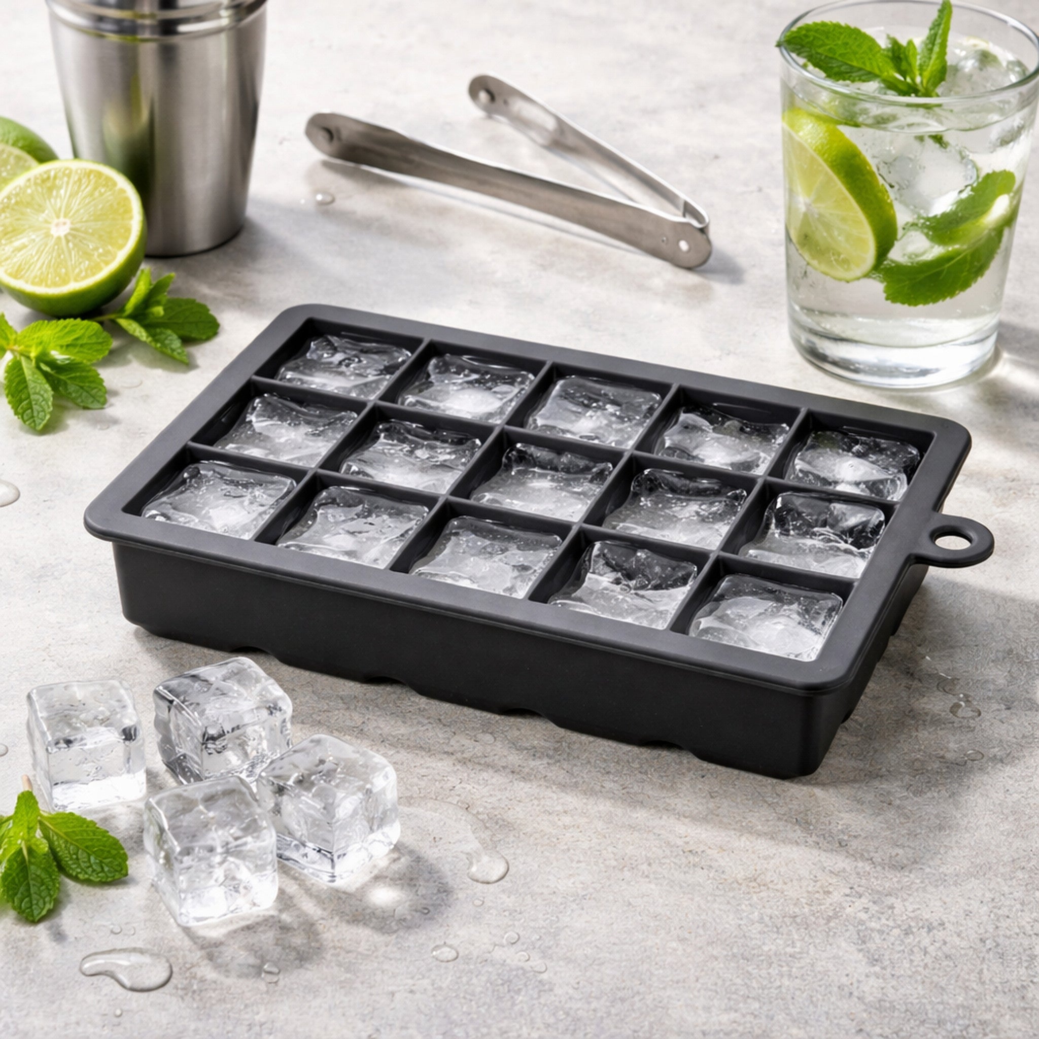 BAR BUTLER GREY SILICONE 15 ICE CUBES TRAY WITH COVER