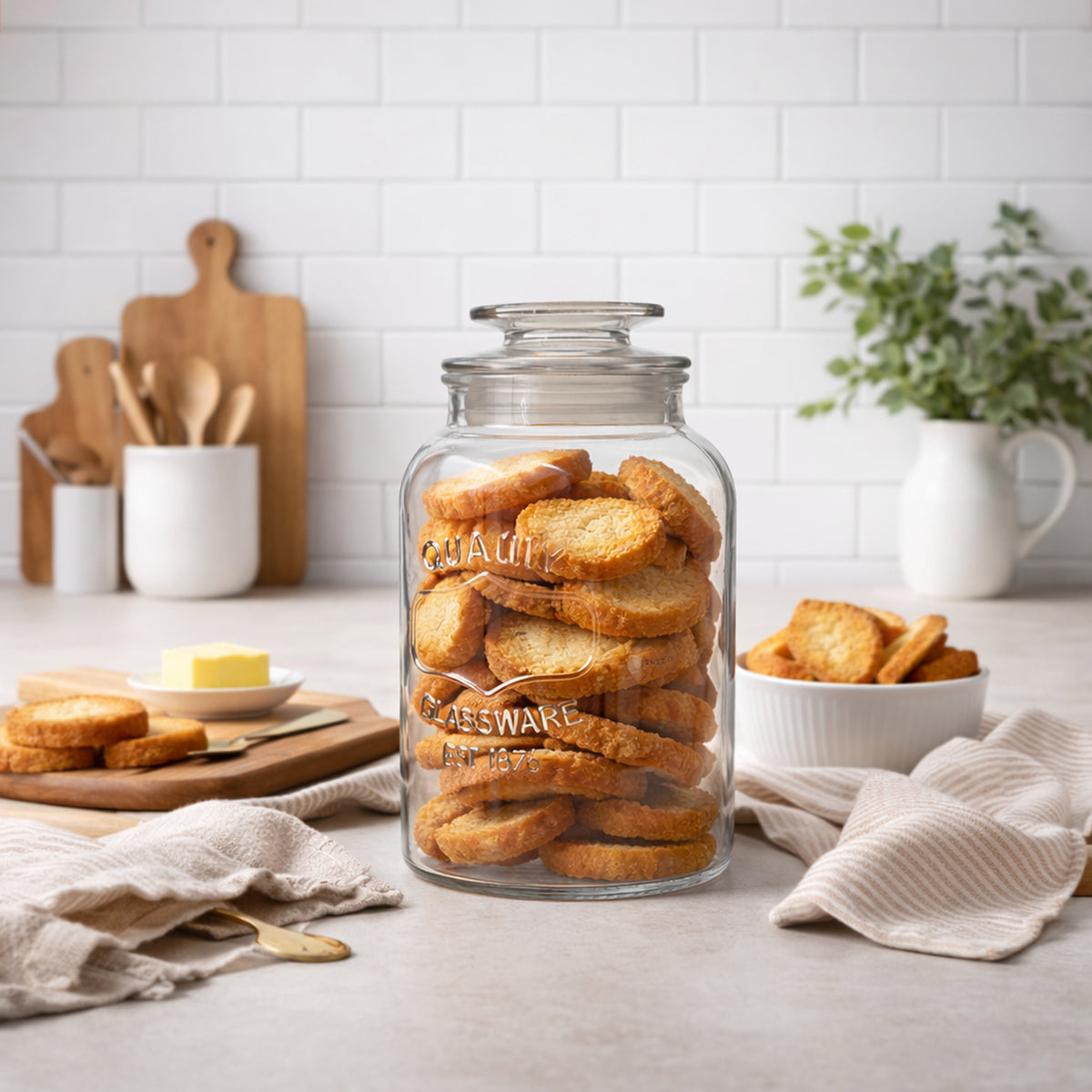 REGENT ROUND CANISTER `QUALITY` EMBOSSED WITH GLASS LID, 1L