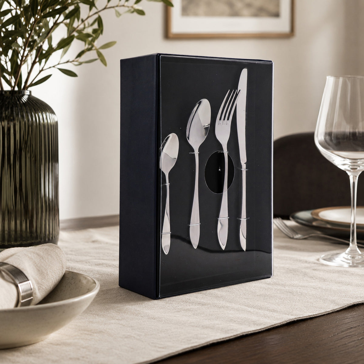 ST. JAMES CUTLERY KENSINGTON GIFT BOX 24PK SET