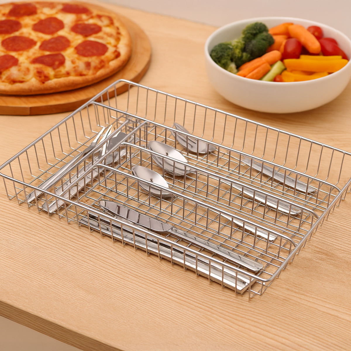 REGENT CHROME RECT. WIRE CUTLERY TRAY, 360X264MM