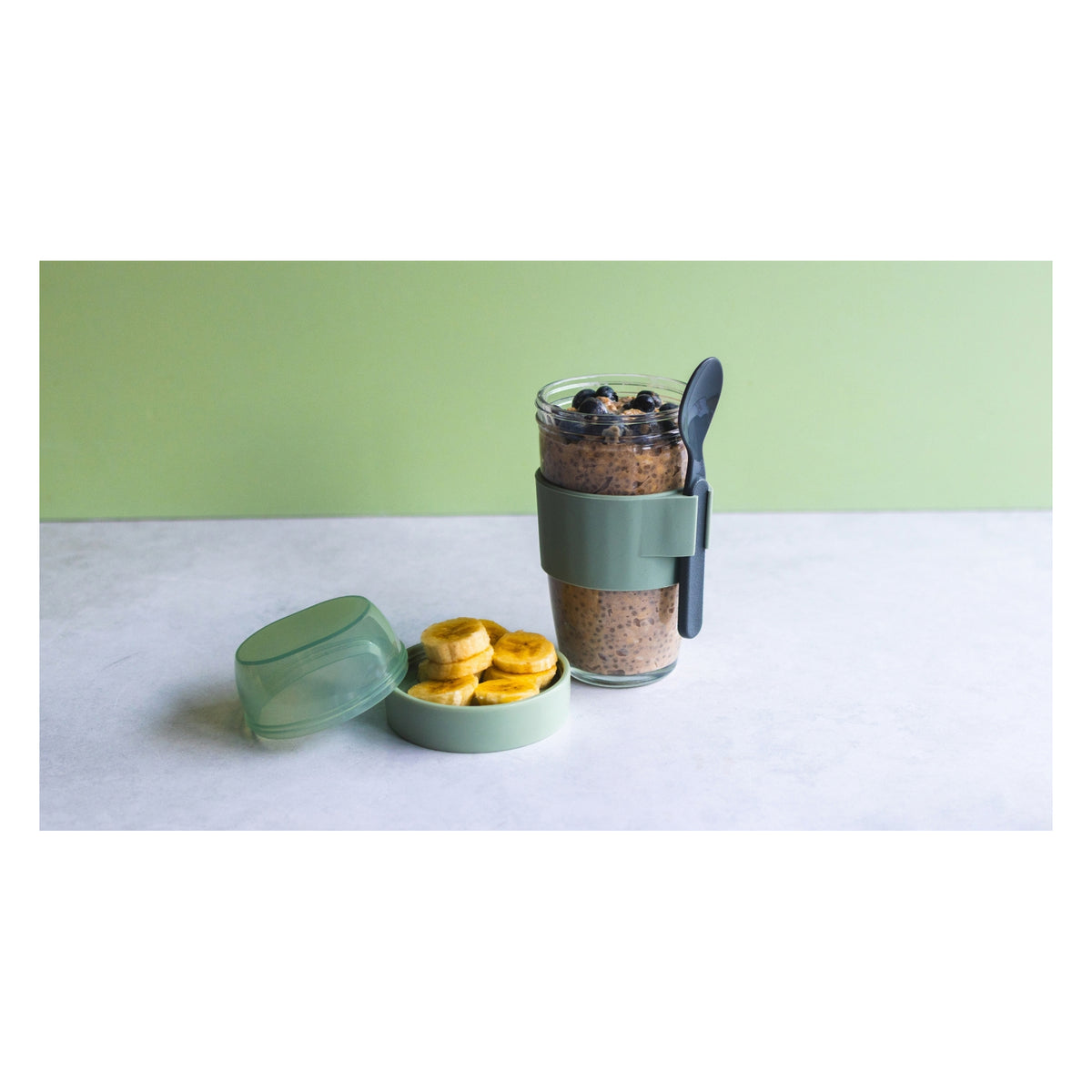 CONSOL LUGO LAYER LUX CUP WITH GREEN PLASTIC LID AND GREY SPOON, 480ML