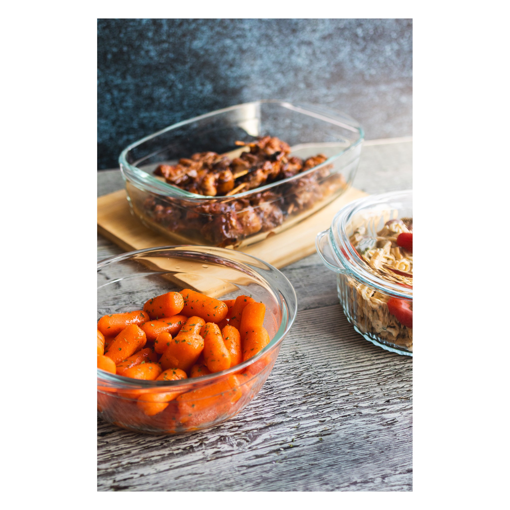 CONSOL TOLEDO OVAL RIBBED GLASS CASSEROLE WITH LID, 2.8L