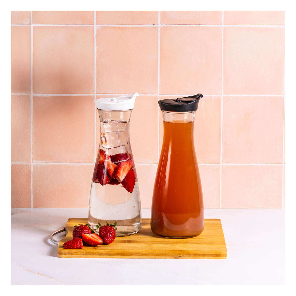 REGENT GLASS CARAFE WITH WHITE LID, 880ML