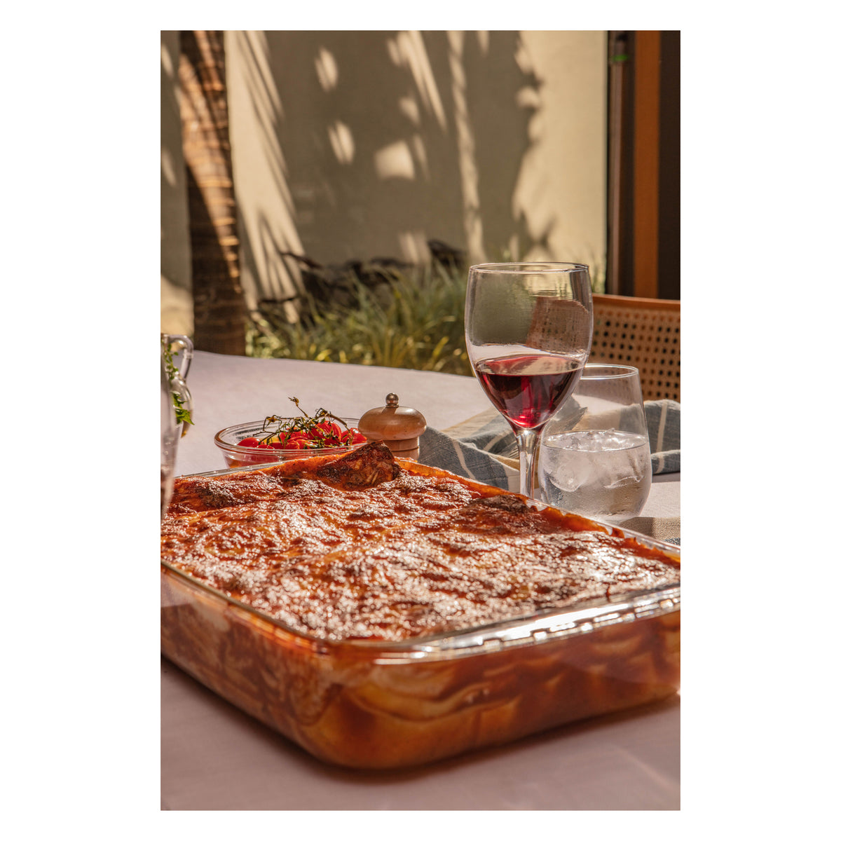 MARINEX RECTANGULAR ROASTER WITH RED PLASTIC LID, 5.3L