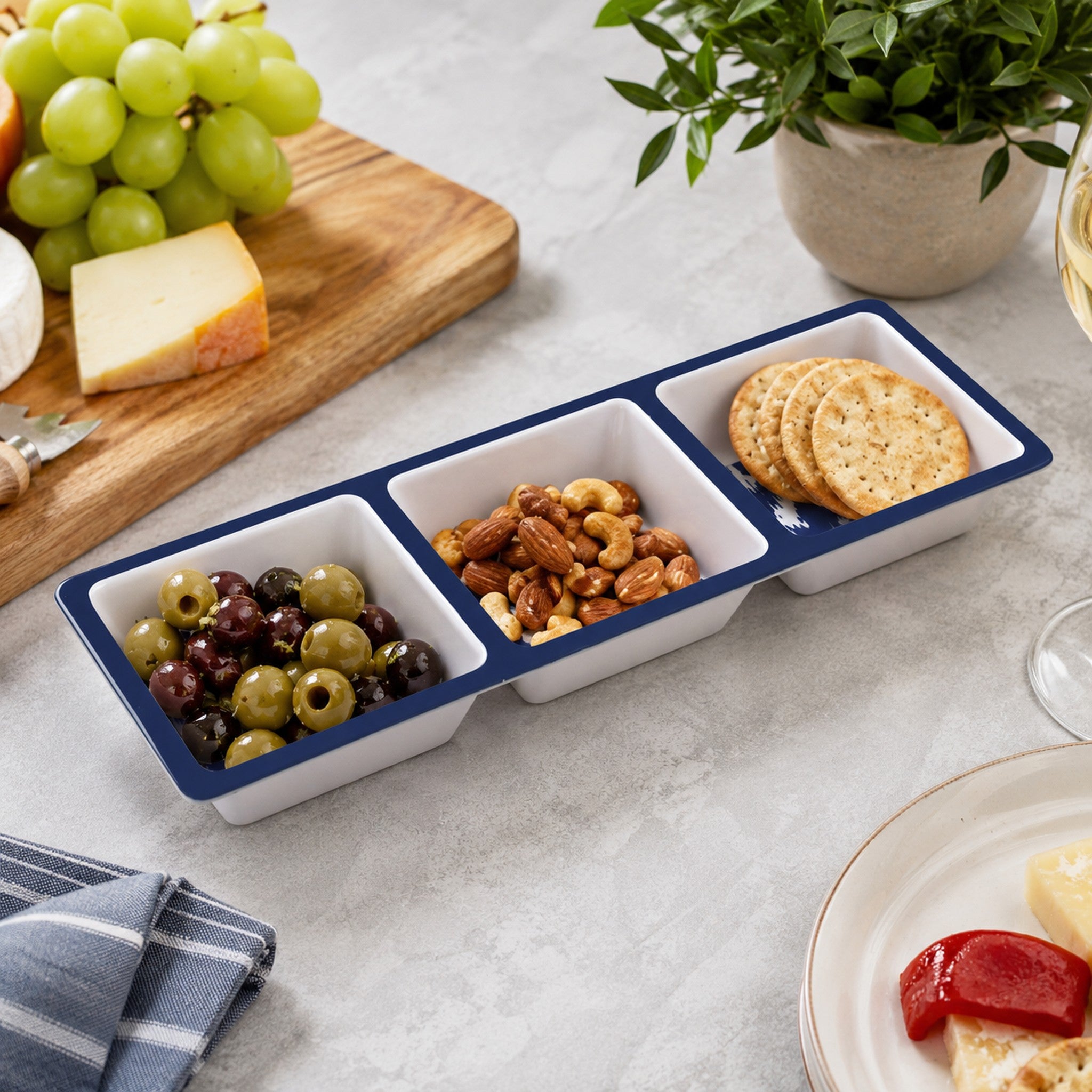 MELAMINE 3-SECTION TRAY NAVY WILD, 343X120MM
