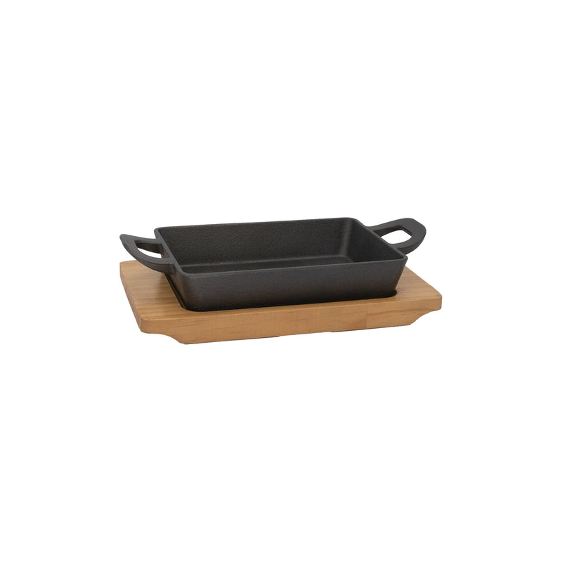 REGENT COOKWARE CAST IRON RECT. PAN WITH 2 HANDLES ON A WOODEN BOARD, (218/158X110X32MM)