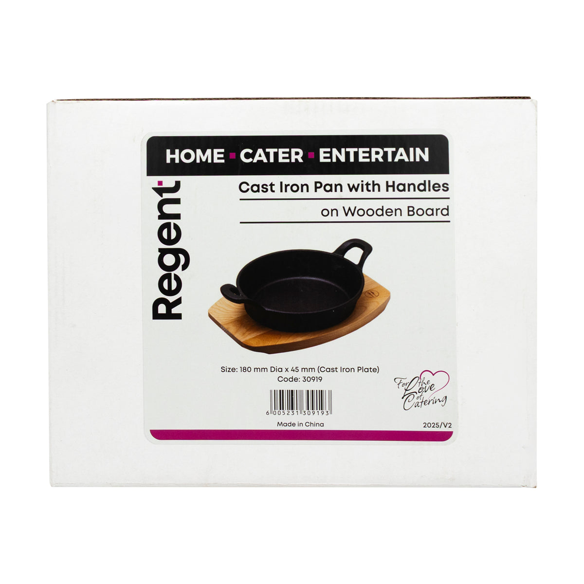 REGENT COOKWARE CAST IRON PAN WITH 2 HANDLES ON A WOODEN BOARD, 180MM DIAX245MM