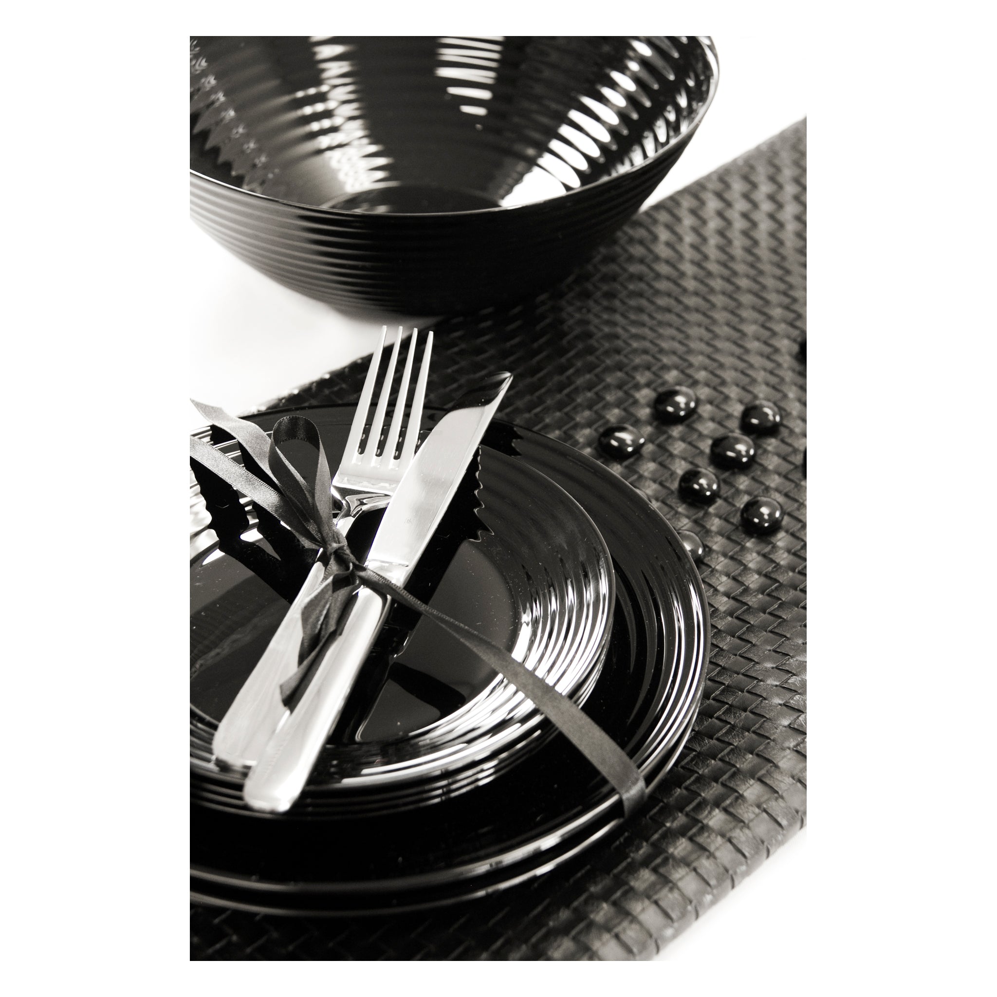 LUMINARC HARENA BLACK OPAL TEMPERED GLASS SIDE PLATE, 190MM DIA