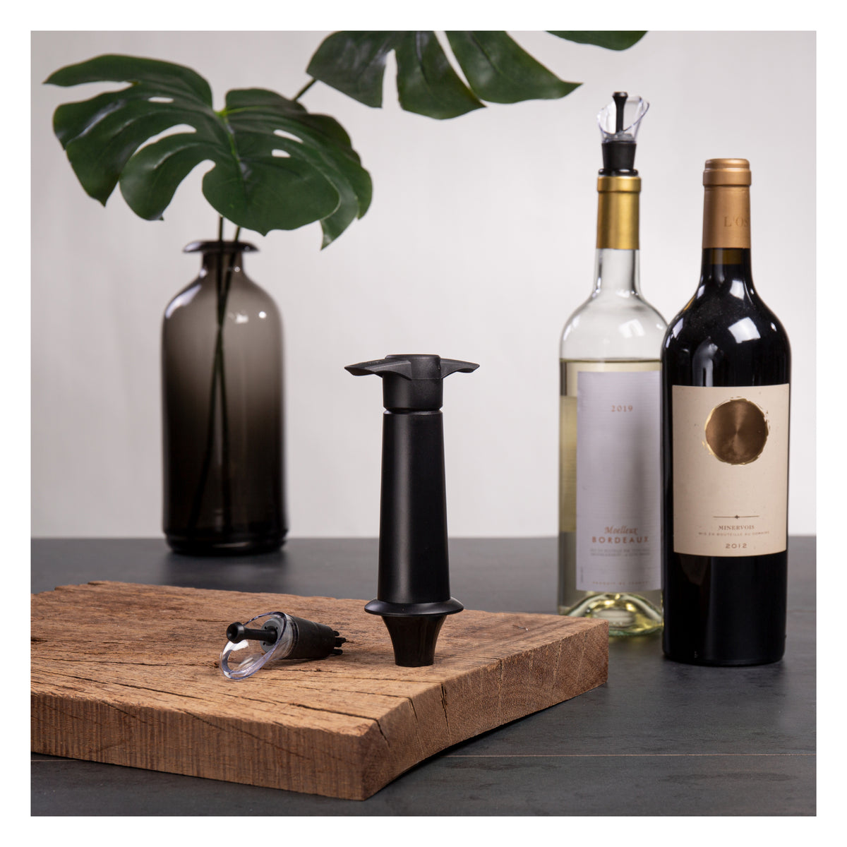VACU VIN WINE SERVER & STOPPER BLACK 2PK