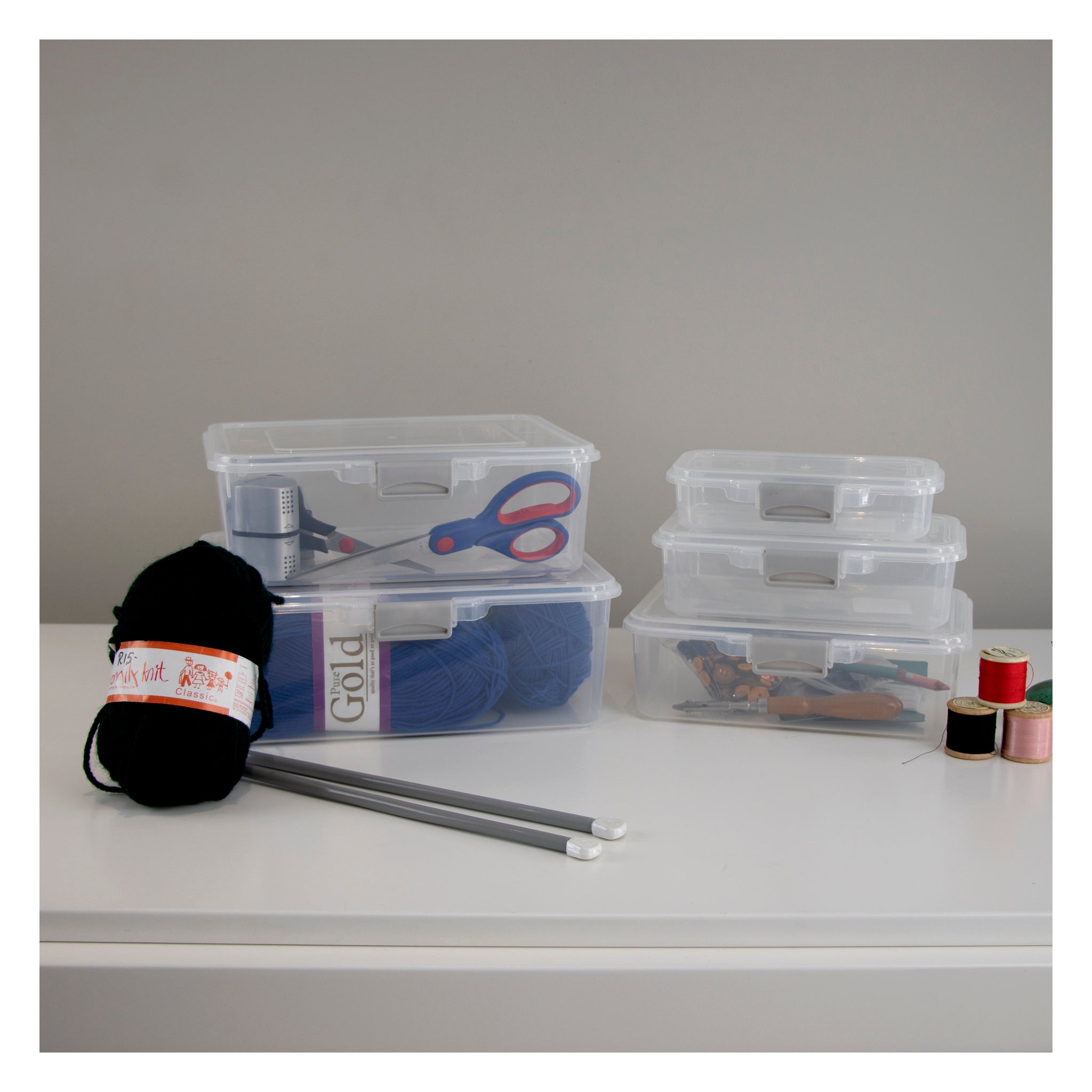 REGENT STOREAWAY PLASTIC STORAGE BOX CLEAR & GREY CLIPS, 3.7L - 260X220X90MM